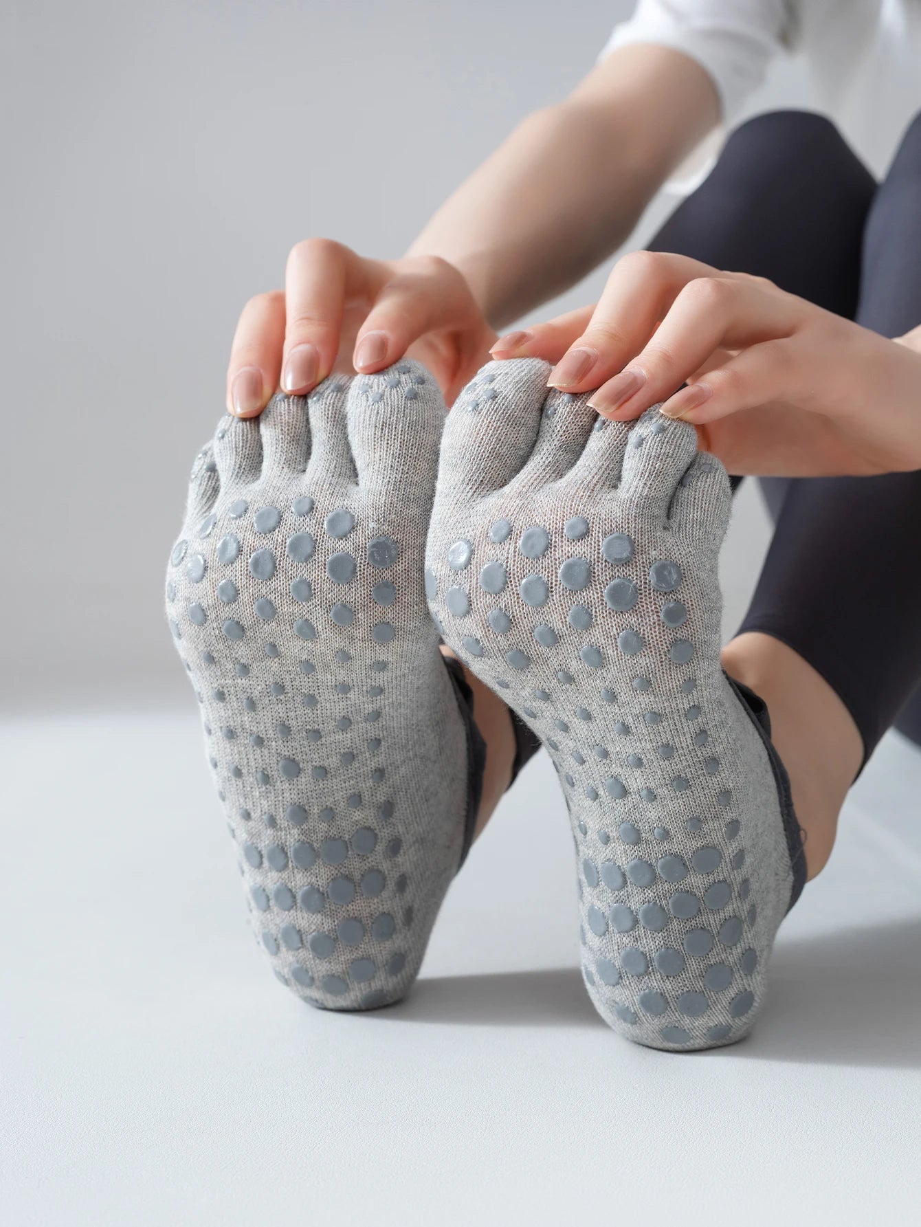 1 par de calcetines de cinco dedos para mujer, calcetines de yoga antideslizantes profesionales