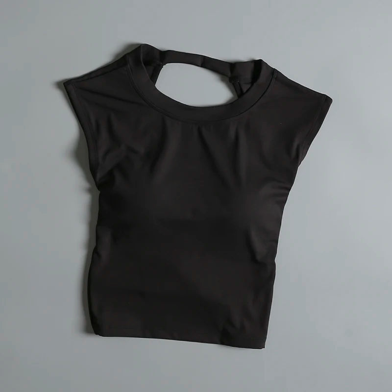 Camiseta deportiva corta sin espalda con almohadillas fijas en el pecho para mujer
