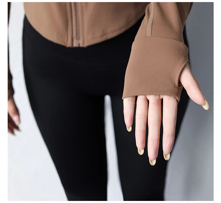 Chaqueta deportiva corta de yoga para mujer