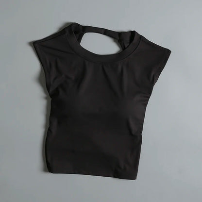 Camiseta deportiva corta sin espalda con almohadillas fijas en el pecho para mujer